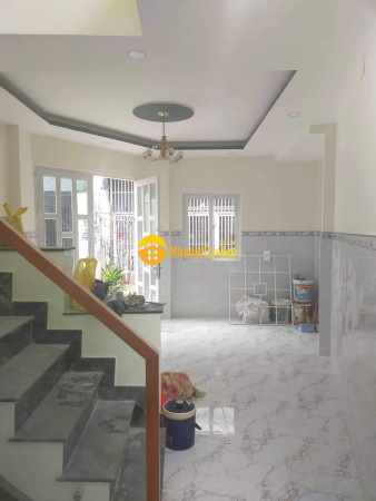 Cần bán gấp căn nhà gần chợ tân thới hiệp giá chỉ 2 tỷ gọi xem nhà