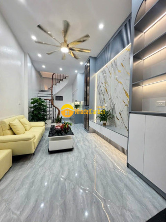 6 tỷ hơn có nhà gần hồ ba mẫu 28m2 x 4t, ngõ thông thoáng, full nội thất, về ở ngay