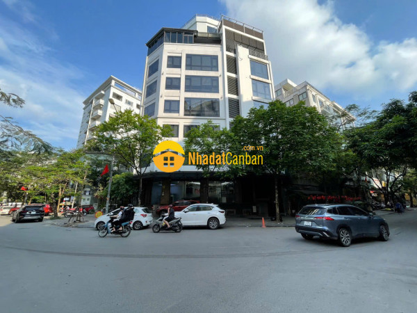 Bán tòa nhà văn phòng 9 tầng mặt phố dịch vọng hậu dt 157m2 lô góc. giá 125 tỷ